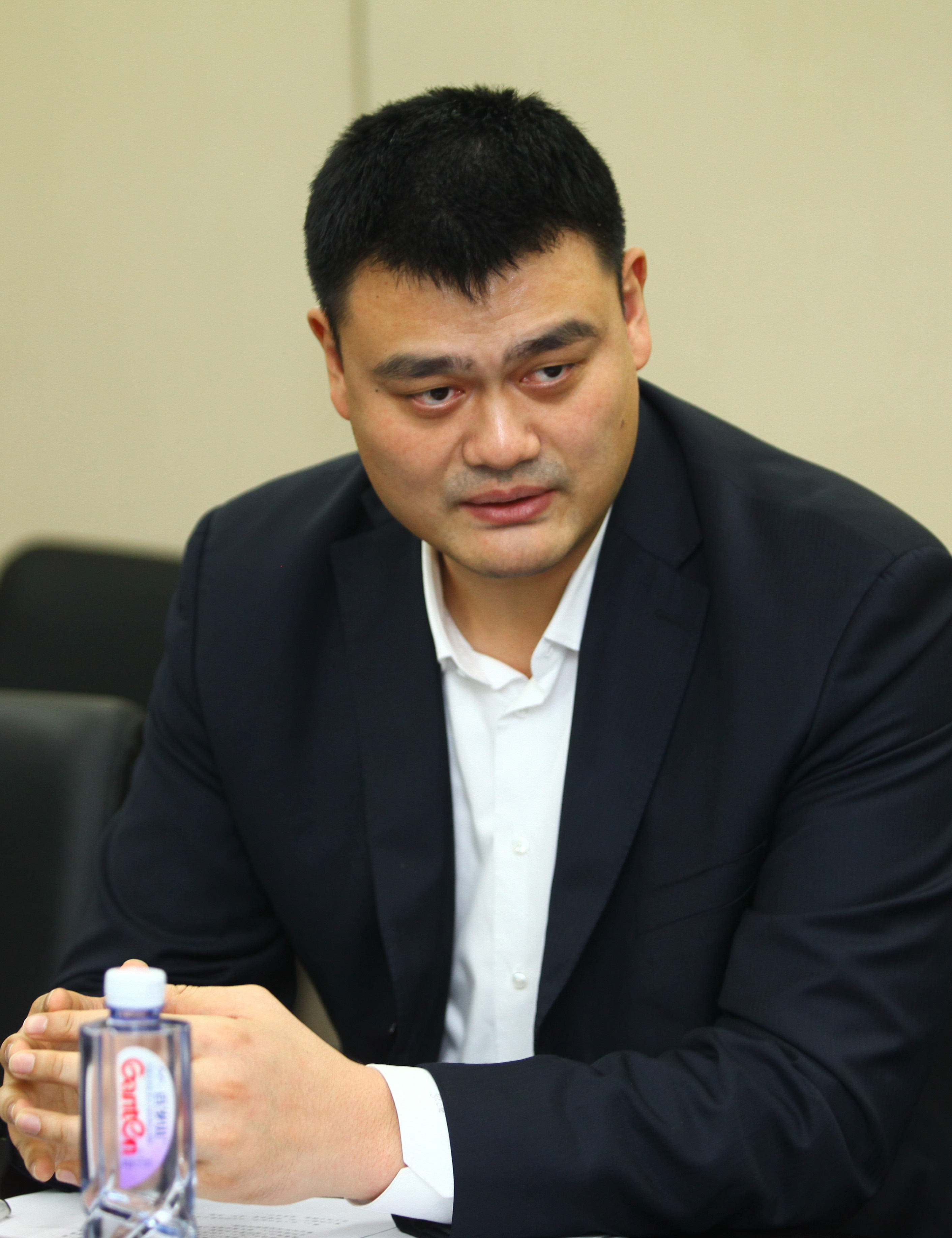 某顶薪本土